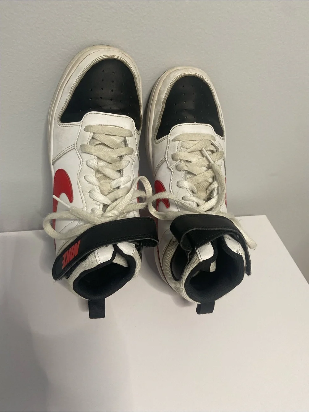 Nike Boys Big Kid Court Borough Mid 2 Sneakers, Size : 6Y